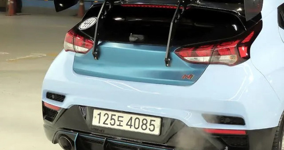 Hyundai Veloster 