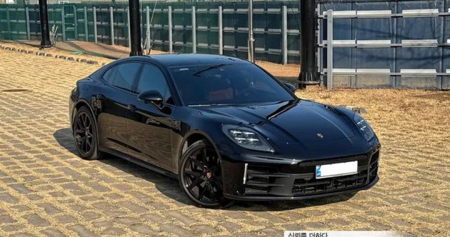 Porsche Panamera 