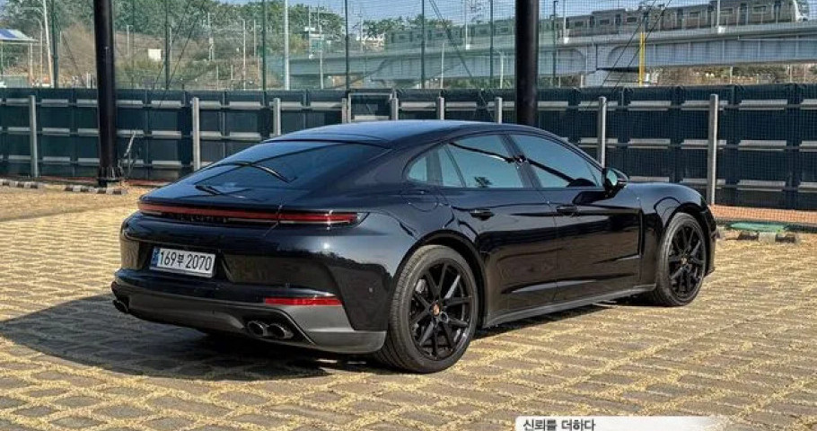Porsche Panamera 