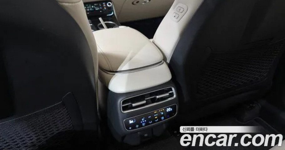 Genesis Gv70 