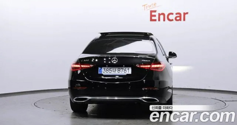 Mercedes-Benz C-Class 
