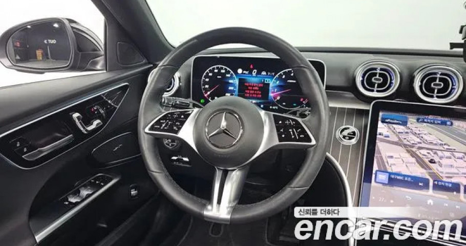 Mercedes-Benz C-Class 