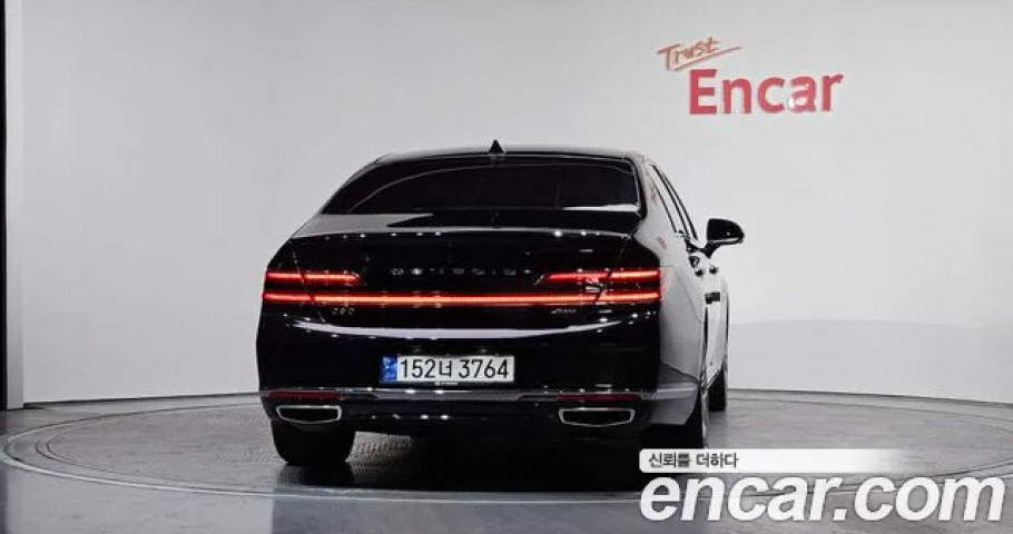Genesis G90 