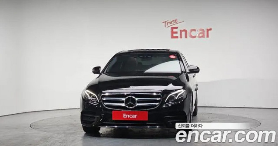 Mercedes-Benz E-Class 