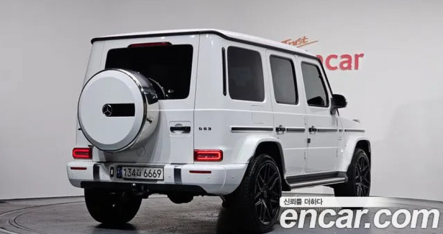 Mercedes-Benz G-Class 