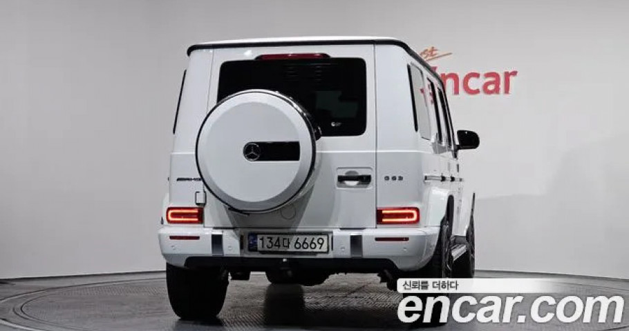 Mercedes-Benz G-Class 