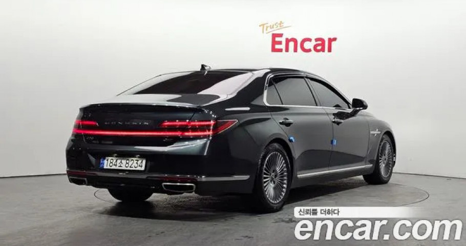 Genesis G90 