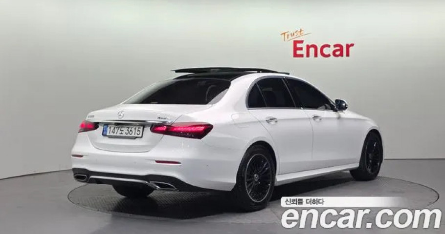 Mercedes-Benz E-Class 