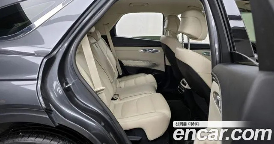 Genesis Gv70 
