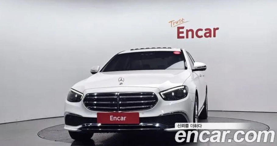 Mercedes-Benz E-Class 