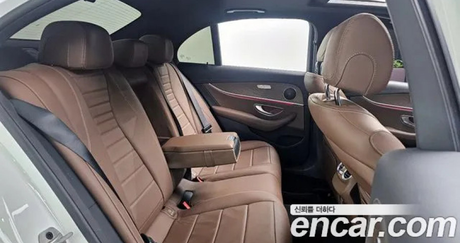Mercedes-Benz E-Class 