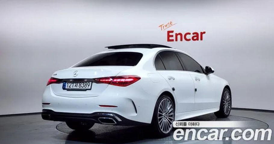 Mercedes-Benz C-Class 