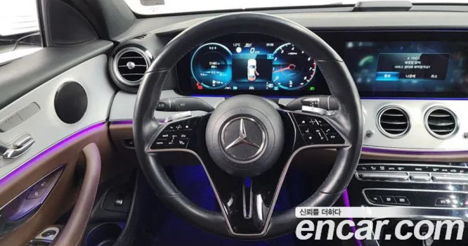 Mercedes-Benz E-Class 