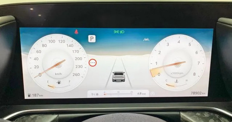 Genesis G90 