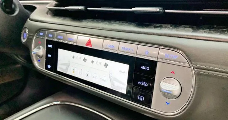 Genesis G90 