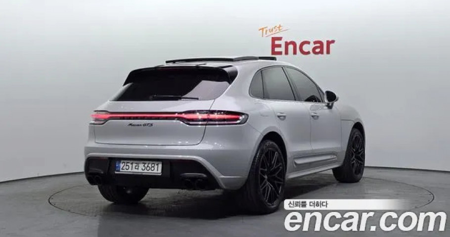 Porsche Macan 