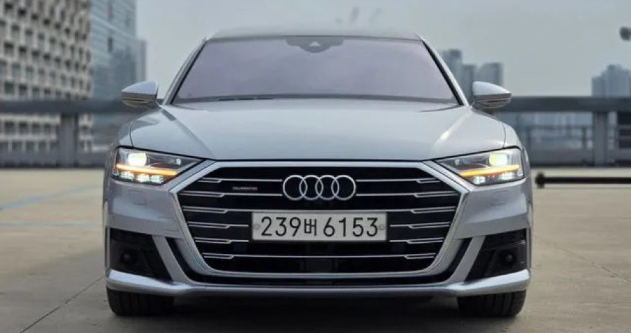 Audi A8 