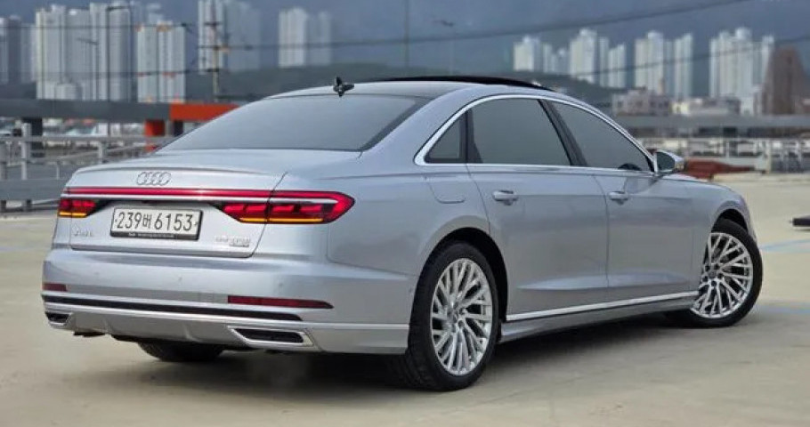 Audi A8 