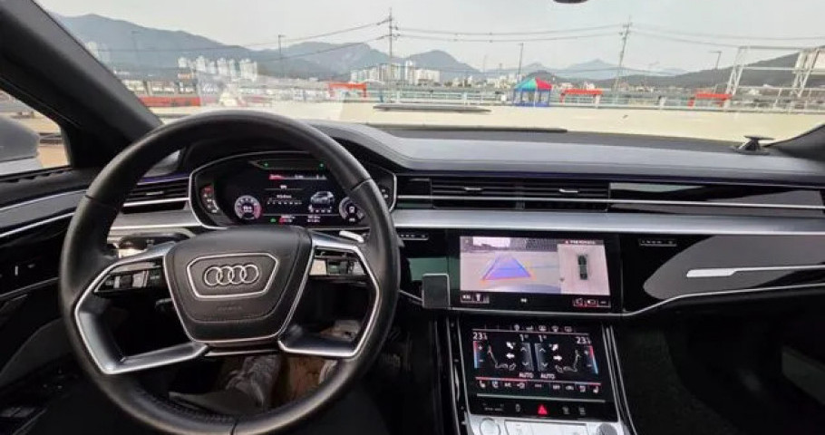 Audi A8 