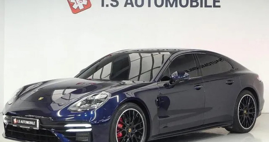 Porsche Panamera 