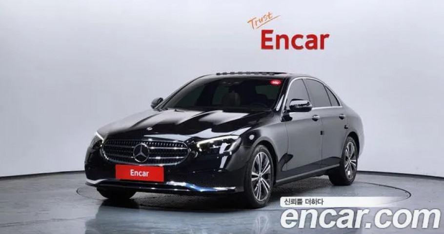 Mercedes-Benz E-Class 