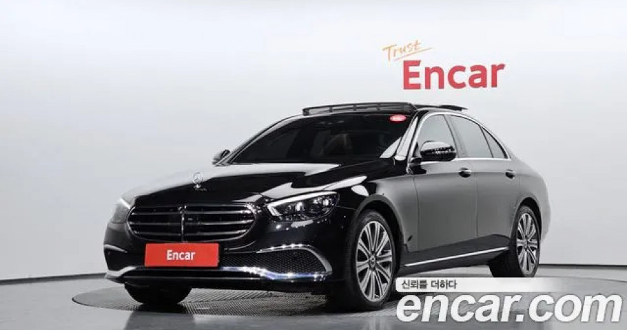 Mercedes-Benz E-Class 