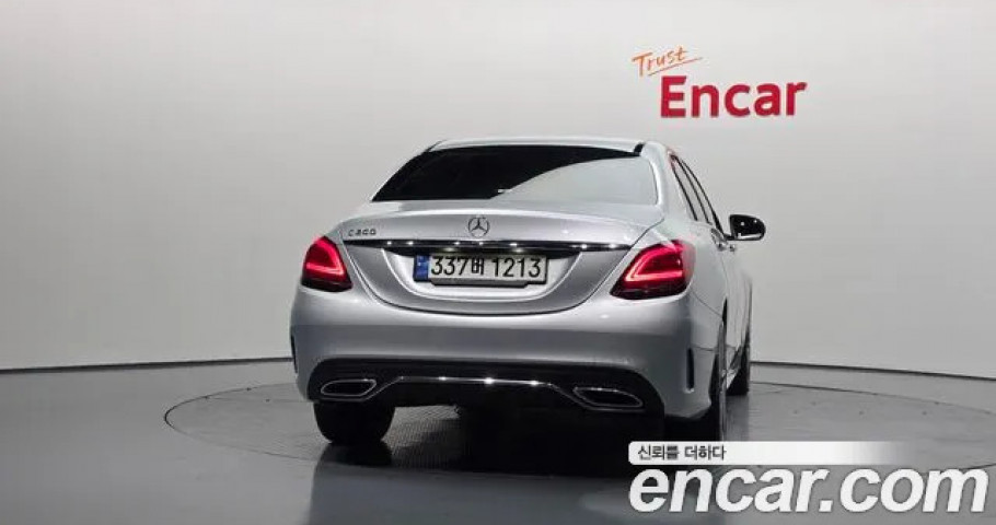 Mercedes-Benz C-Class 