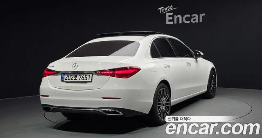Mercedes-Benz C-Class 