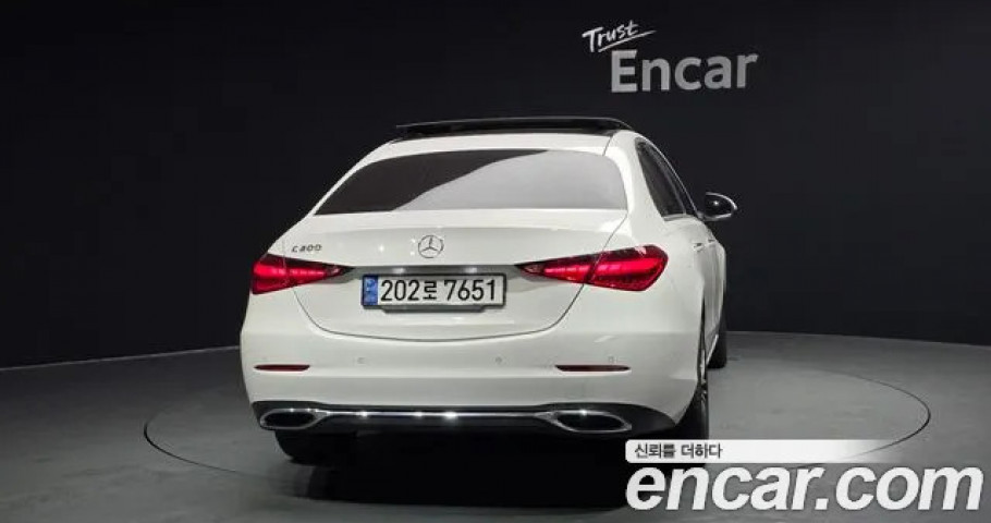 Mercedes-Benz C-Class 