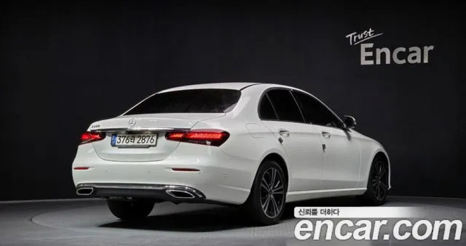 Mercedes-Benz E-Class 