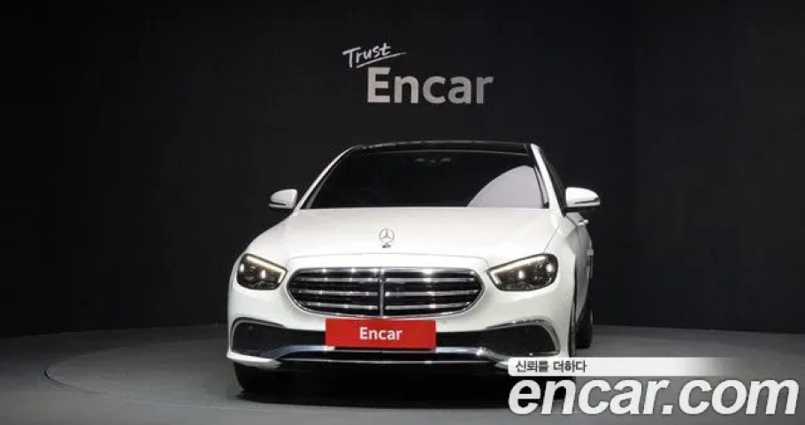 Mercedes-Benz E-Class 