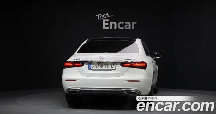 Mercedes-Benz E-Class 