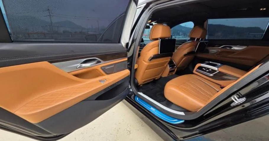 Bmw 7-Series 