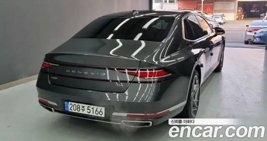 Genesis G90 