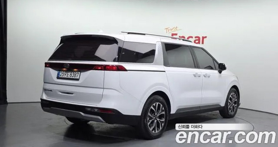 Kia Carnival 