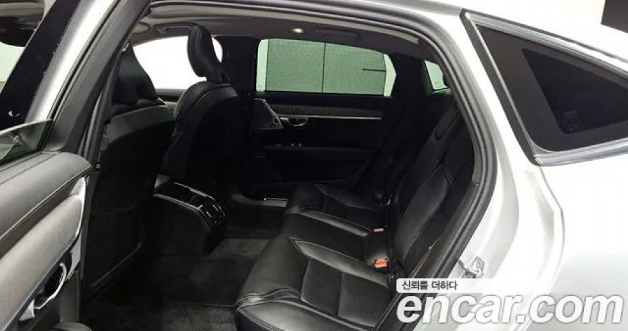 Volvo S90 