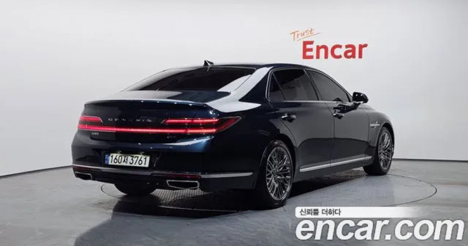 Genesis G90 