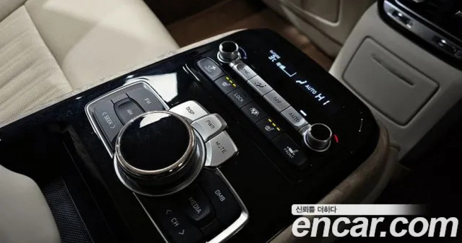 Genesis G90 