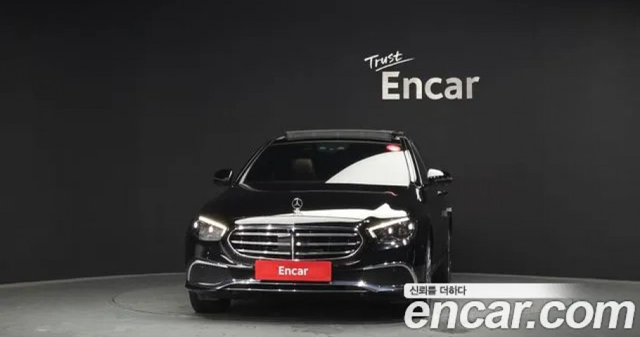 Mercedes-Benz E-Class 