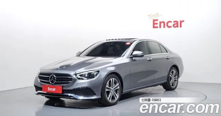 Mercedes-Benz E-Class 