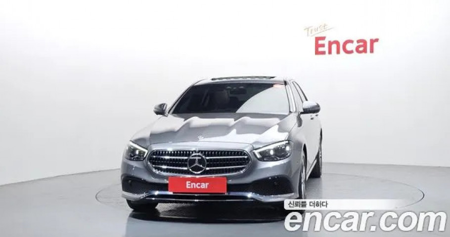 Mercedes-Benz E-Class 