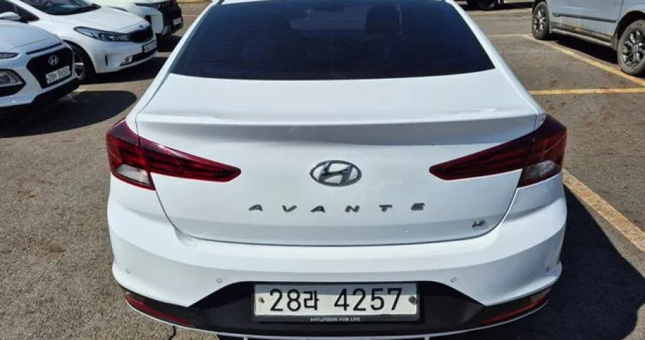 Hyundai Avante (Elantra) 
