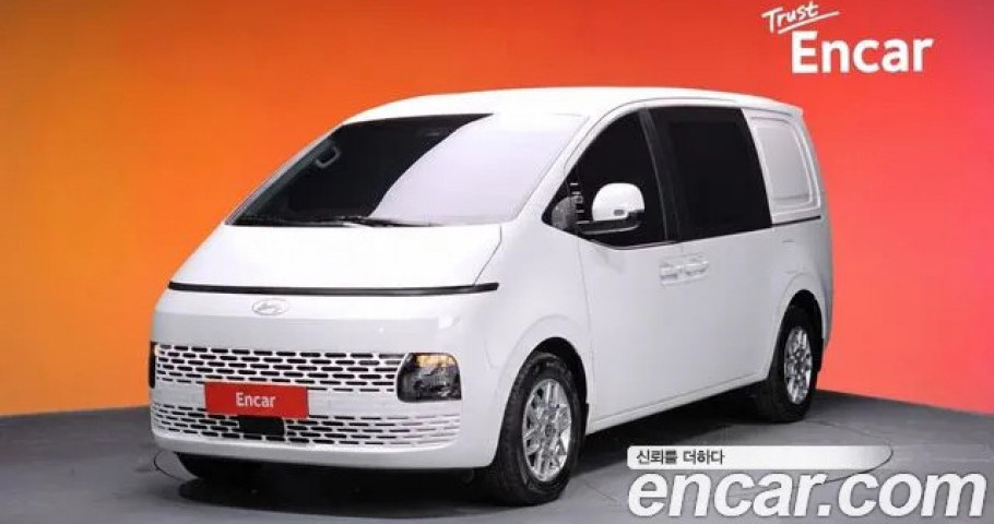 Hyundai Staria 
