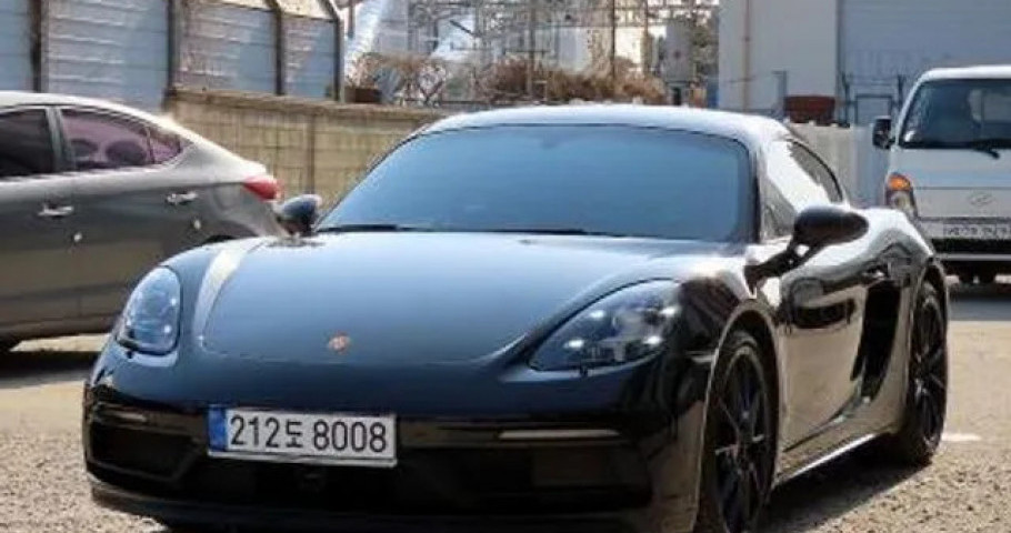 Porsche 718 
