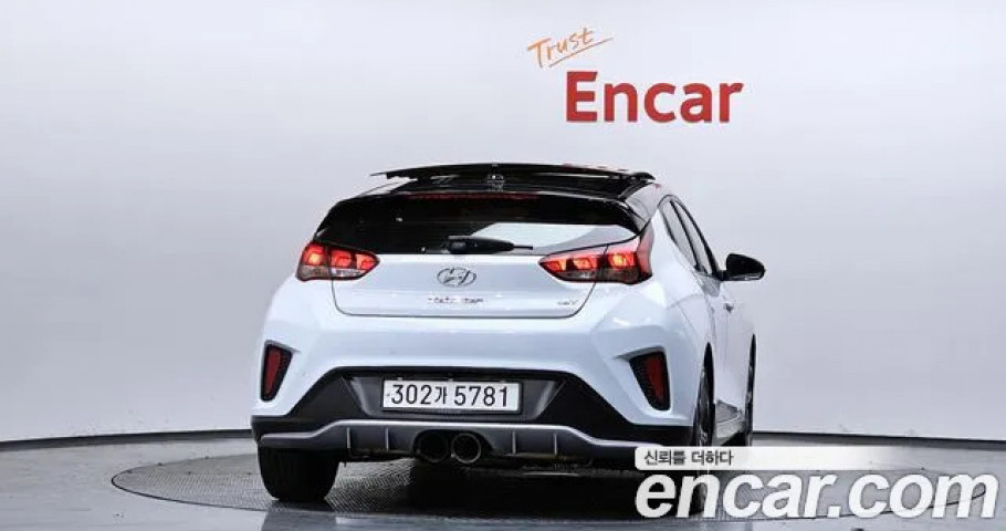 Hyundai Veloster 