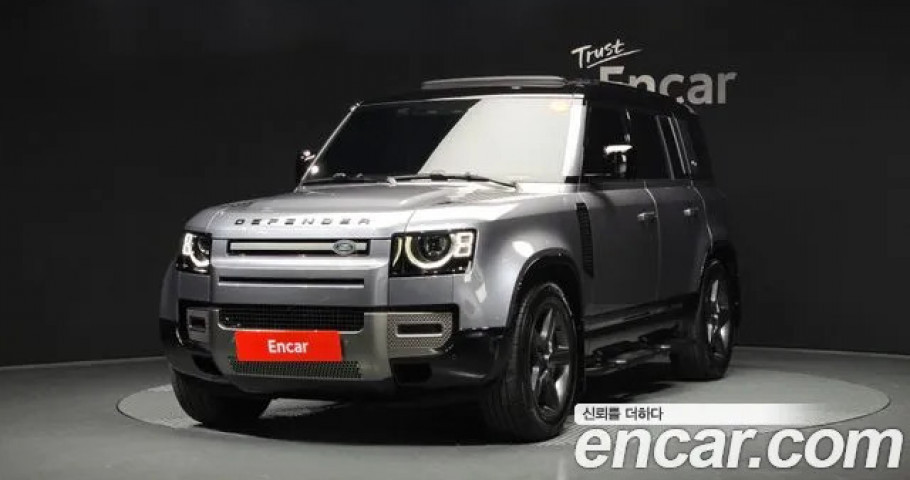 Land Rover Defender 