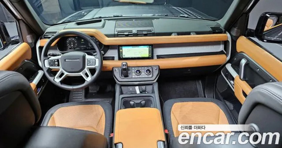 Land Rover Defender 