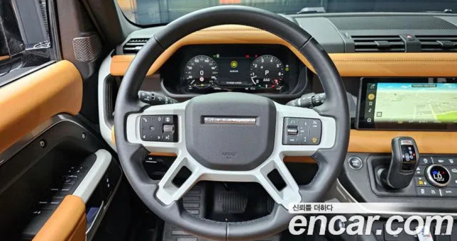 Land Rover Defender 