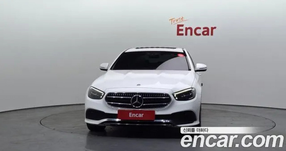 Mercedes-Benz E-Class 