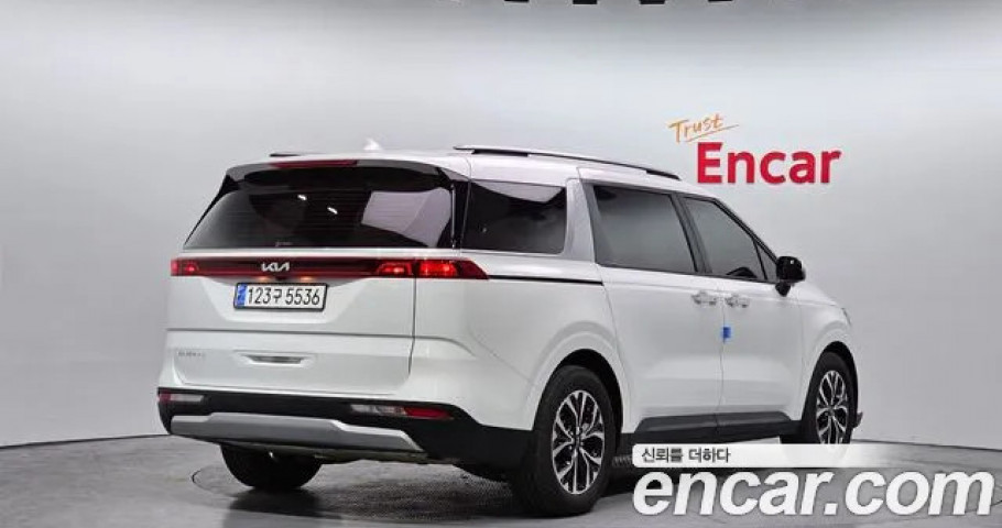 Kia Carnival 